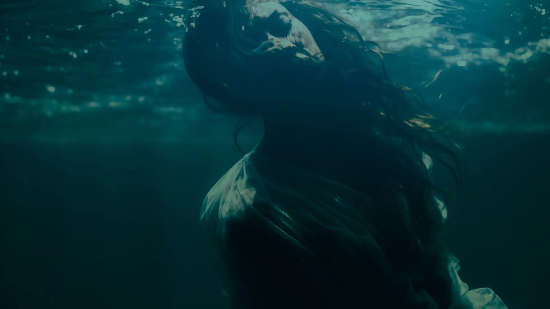 Bodies in the Water izle - Dizipal